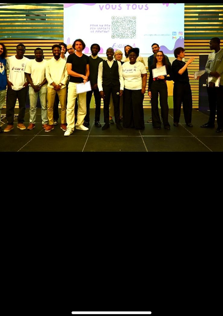 Remise de diplômes au concours d'éloquence